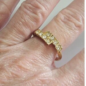 Gold tone rhinestone ring Size 9
